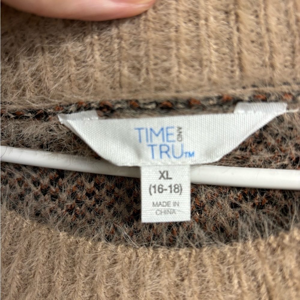 Leopard Print, Eyelash Sweater, Size XL, Time and Tru - Picture 4 of 7